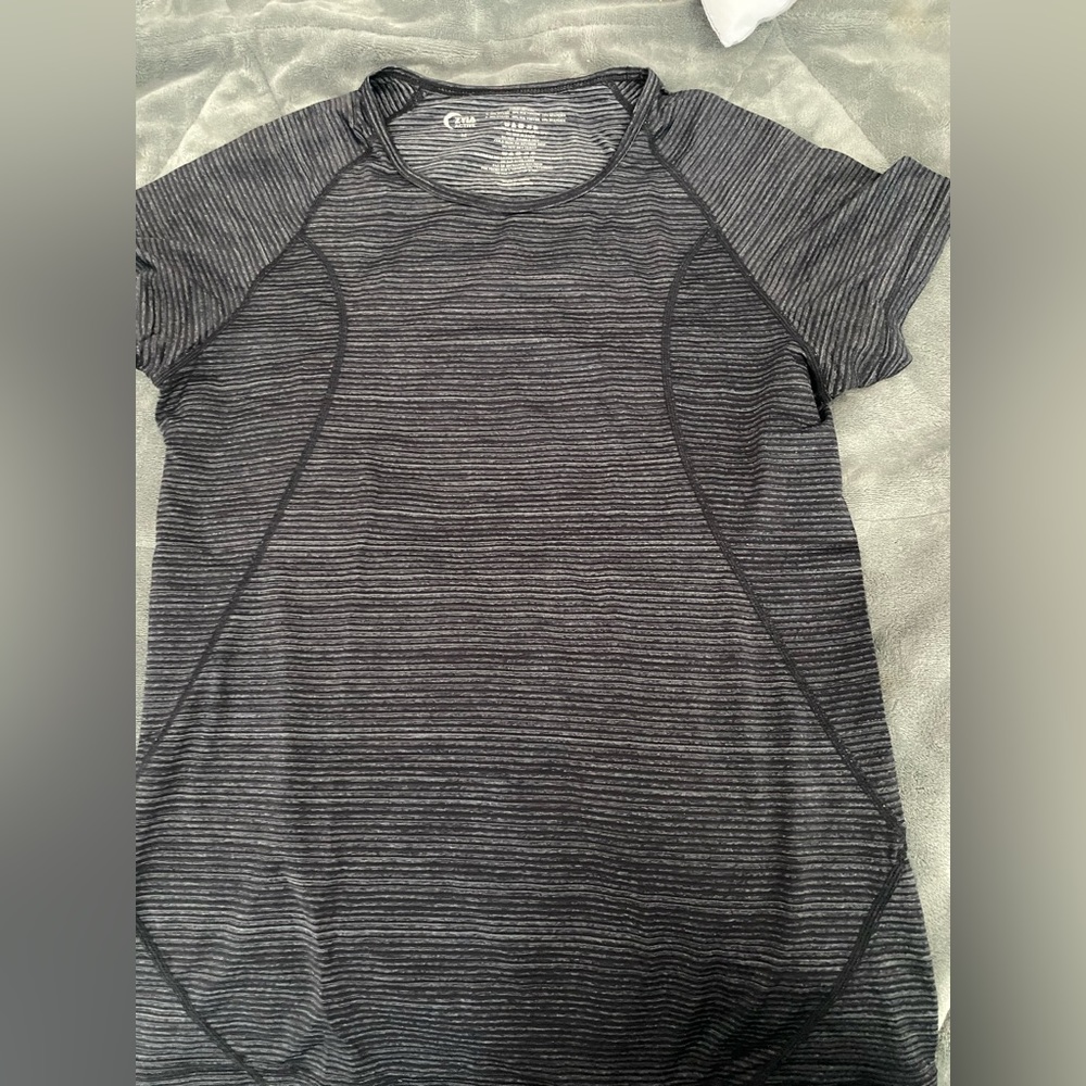 ZYIA Active Workout Shirt